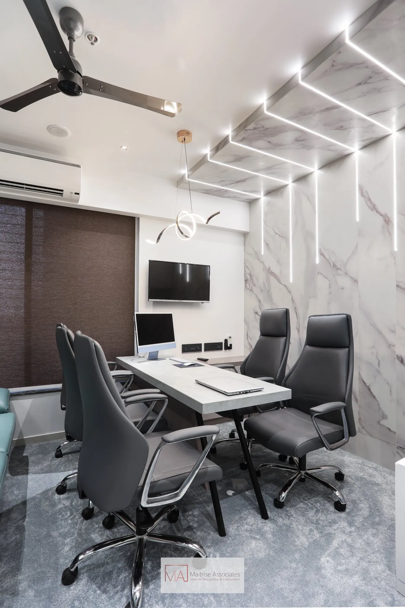 Elegant Workspace — Commercial Space interior by Maitrise Associates — image 9
